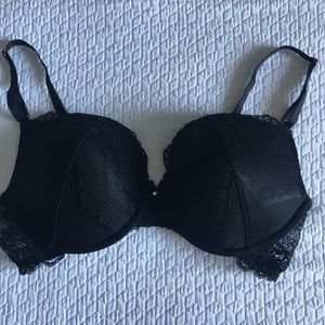 4/$10 - Black Padded Bra with Underwire. Brand unknown.